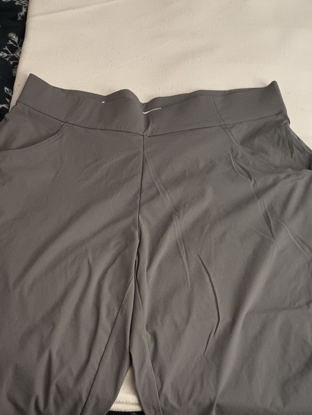Columbia Dark Gray Women's Capris - Picture 3 of 3